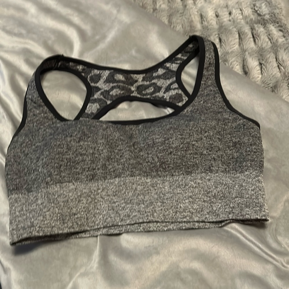 NVGTN Heathered Gray Racerback Cutout Printed Sports Bra Women's Large